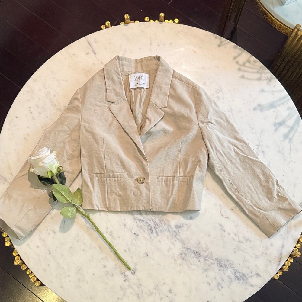 Zara Women's Beige Cropped Blazer